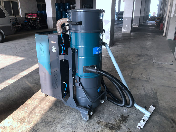工廠用大功率工業(yè)吸塵器選擇 工廠用大功率工業(yè)吸塵器選擇