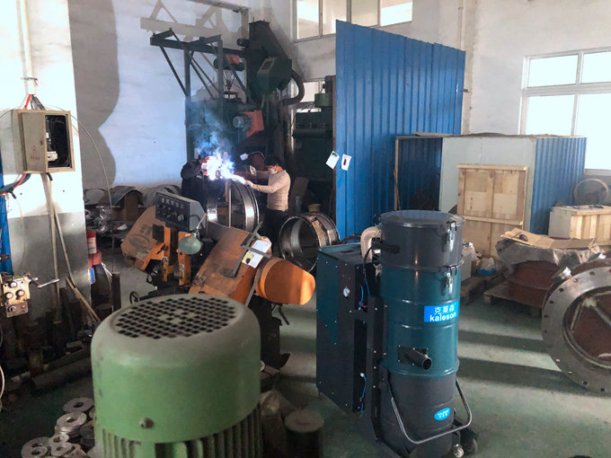 工業(yè)吸塵器廠家哪個(gè)好