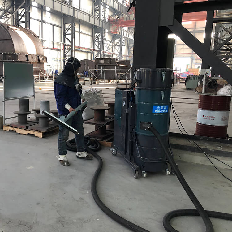 工業(yè)吸塵器廠家哪個(gè)好