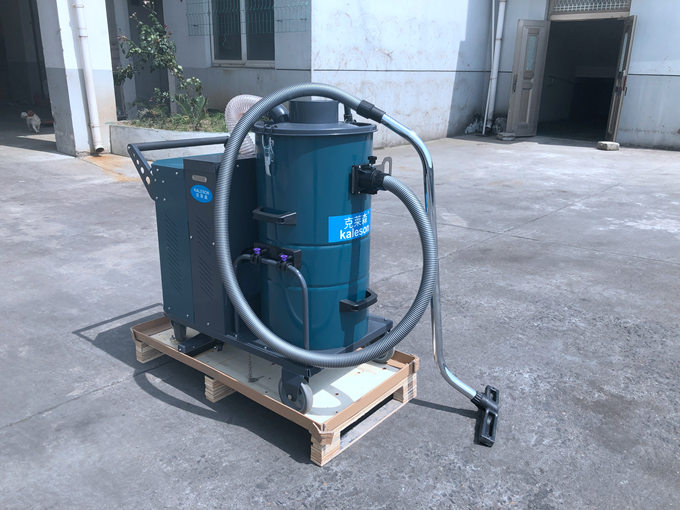 電瓶式工業(yè)吸塵器使用常識 電瓶式工業(yè)吸塵器使用常識