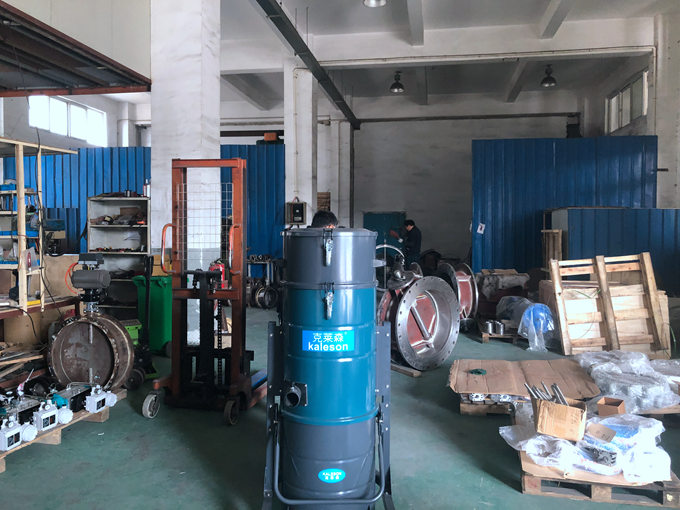 該怎樣區(qū)分工業(yè)吸塵器和商業(yè)吸塵器呢? 該怎樣區(qū)分工業(yè)吸塵器和商業(yè)吸塵器呢?