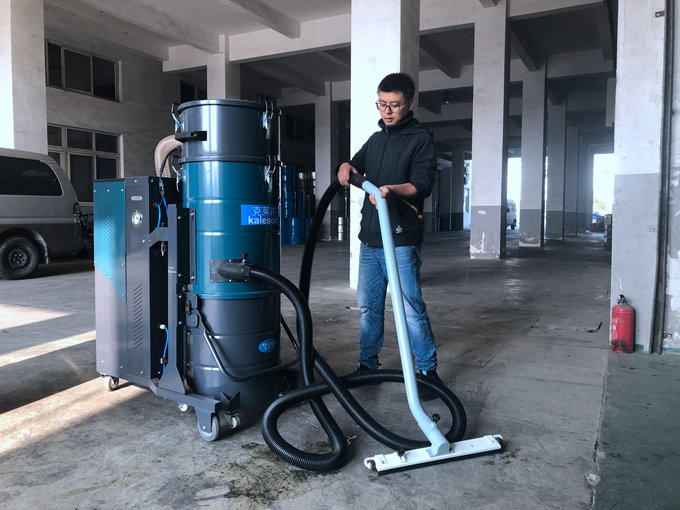 工業(yè)吸塵器有哪些分類以及由來