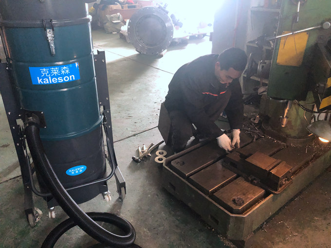 工業(yè)吸塵器的使用注意 工業(yè)吸塵器的使用注意