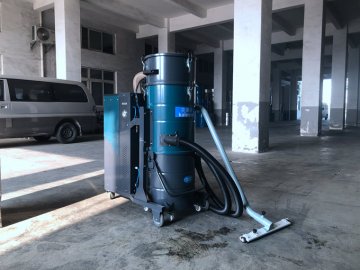 工業(yè)吸塵器使用時的注意事項