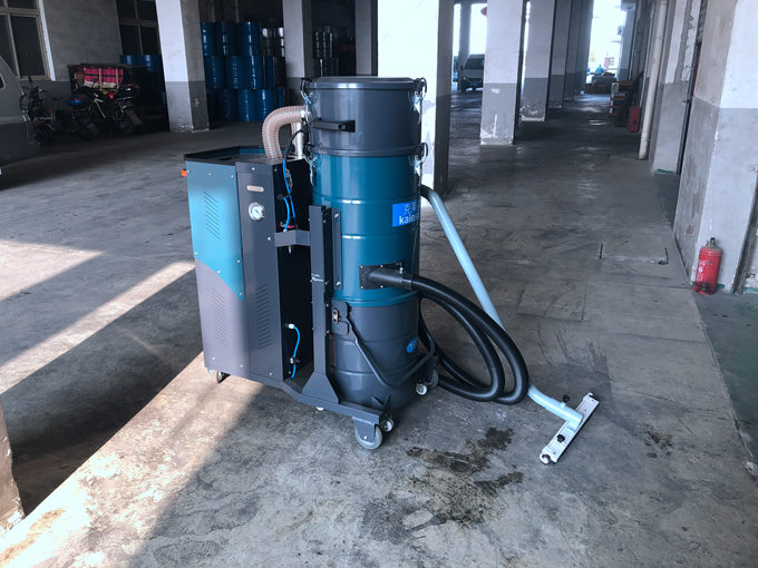 大功率工業(yè)吸塵器 大功率工業(yè)吸塵器
