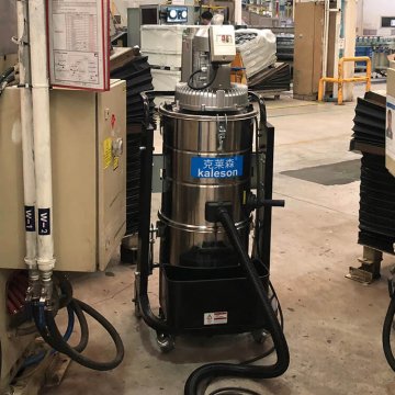 工業(yè)吸塵設(shè)備工作一段時間后就會發(fā)熱發(fā)燙咋辦?